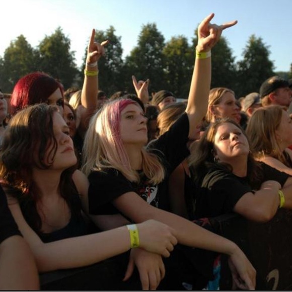 A7x Johnny Christ Guitar Pick and XFest VIP Festival Tee Huntington WV - Picture 9 of 12